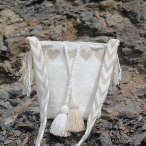 Mochila Wayúu con corazones